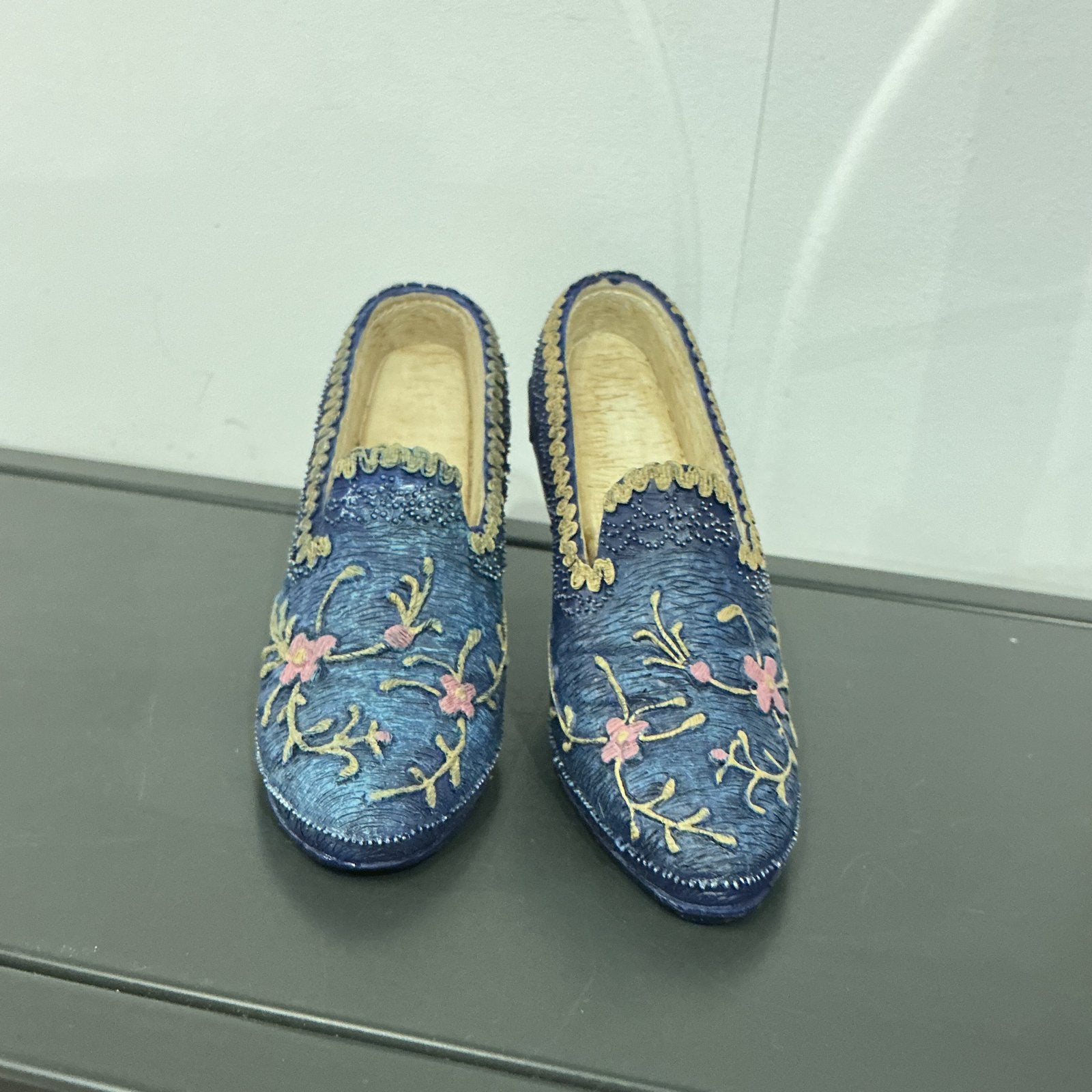 Decoratieve Miniatuur Schoentjes - Blauw met Bloemen, Ophalen of Verzenden