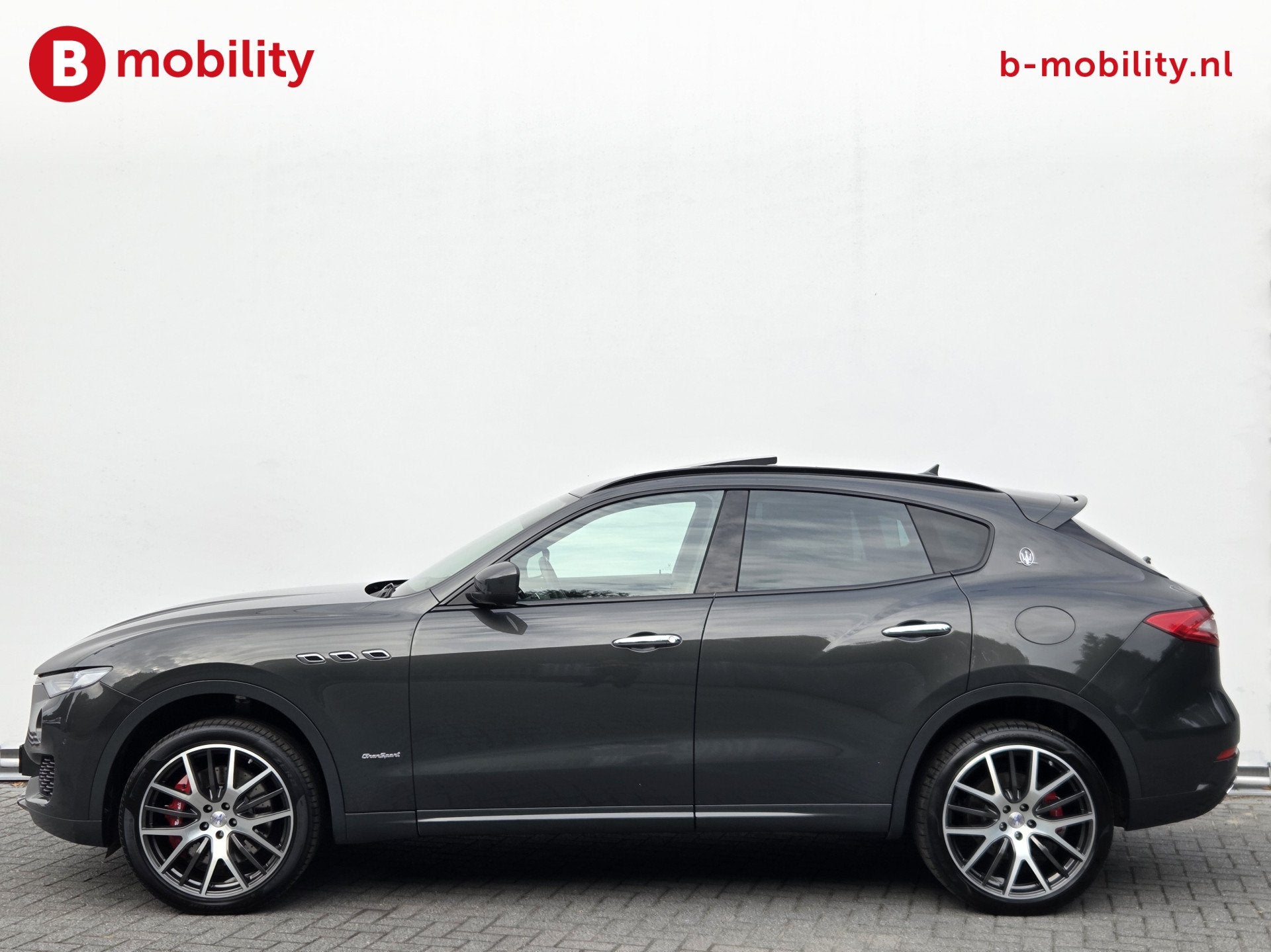 Maserati Levante 3.0 V6 SQ4 AWD GranLusso "Verde Ossido" Pan, Auto's, 430 pk, Gebruikt, Euro 6, Automatische klimaatregeling