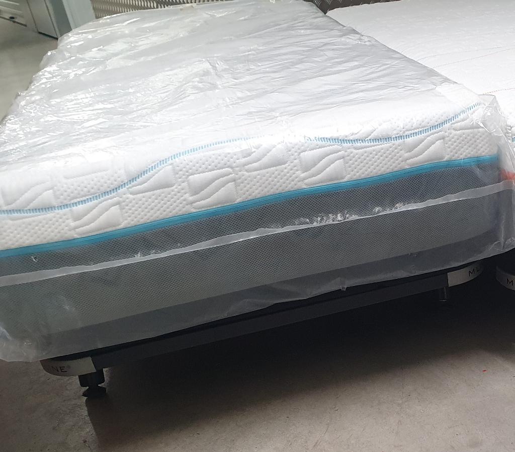 MLine  5 en MLine 8  matrassen, Ophalen, Nieuw, Eenpersoons, 90 cm