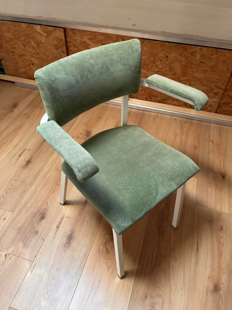 Eetkamer stoel met groen stof, Ophalen of Verzenden, Zo goed als nieuw, Stof, 50 tot 75 cm