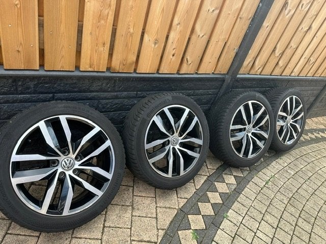 VW Golf 17 inch velgen winterbanden, Ophalen, Gebruikt, Banden en Velgen, 17 inch