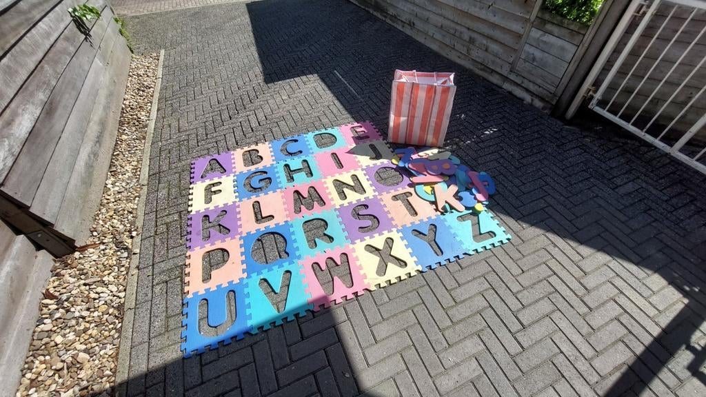 Speelmat met cijfers en letters (foam), Ophalen of Verzenden, Gebruikt, Taal en Lezen