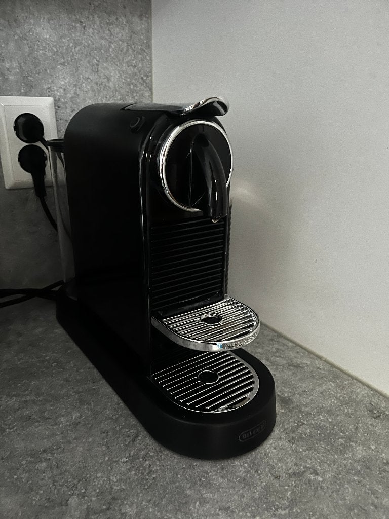 Nespresso Citiz koffiemachine met melkopschuimer, Witgoed en Apparatuur, Koffiezetapparaten, Ophalen, Gebruikt, Koffiemachine