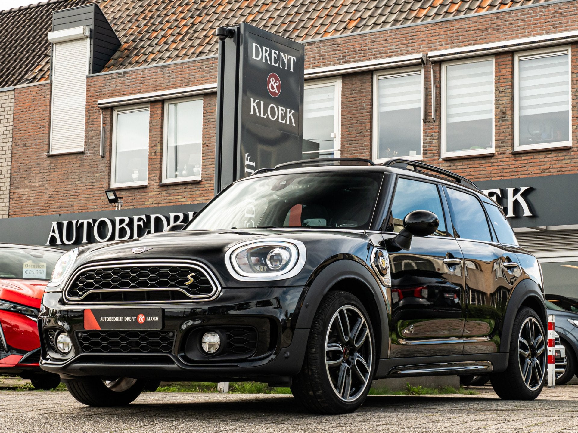 MINI Countryman 1.5 Cooper S E ALL4 ORG NL PANO LEDER CAMERA, Auto's, Gebruikt, Euro 6, Zwart, Bedrijf