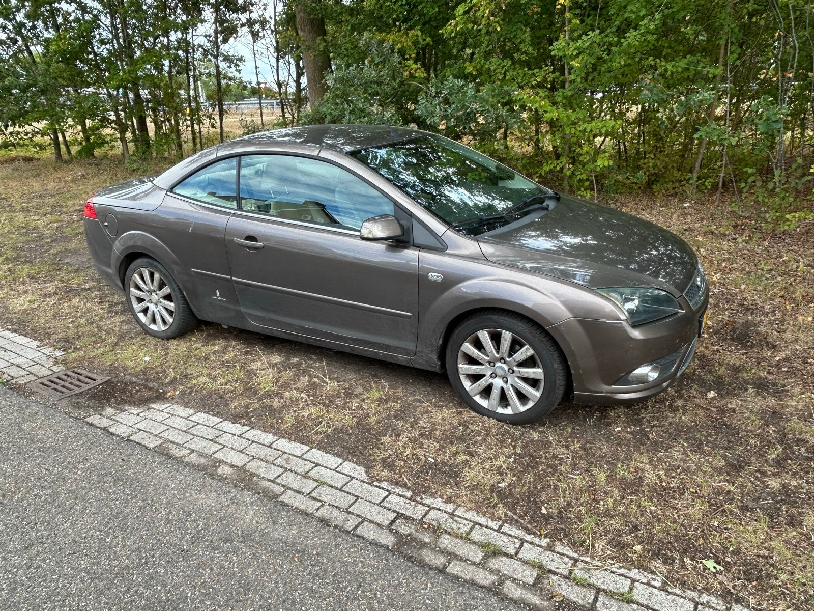 Ford Focus 2.0 107KW CC 2007 DAK DEFECT, Beige, 4 cilinders, 4 stoelen, Handgeschakeld