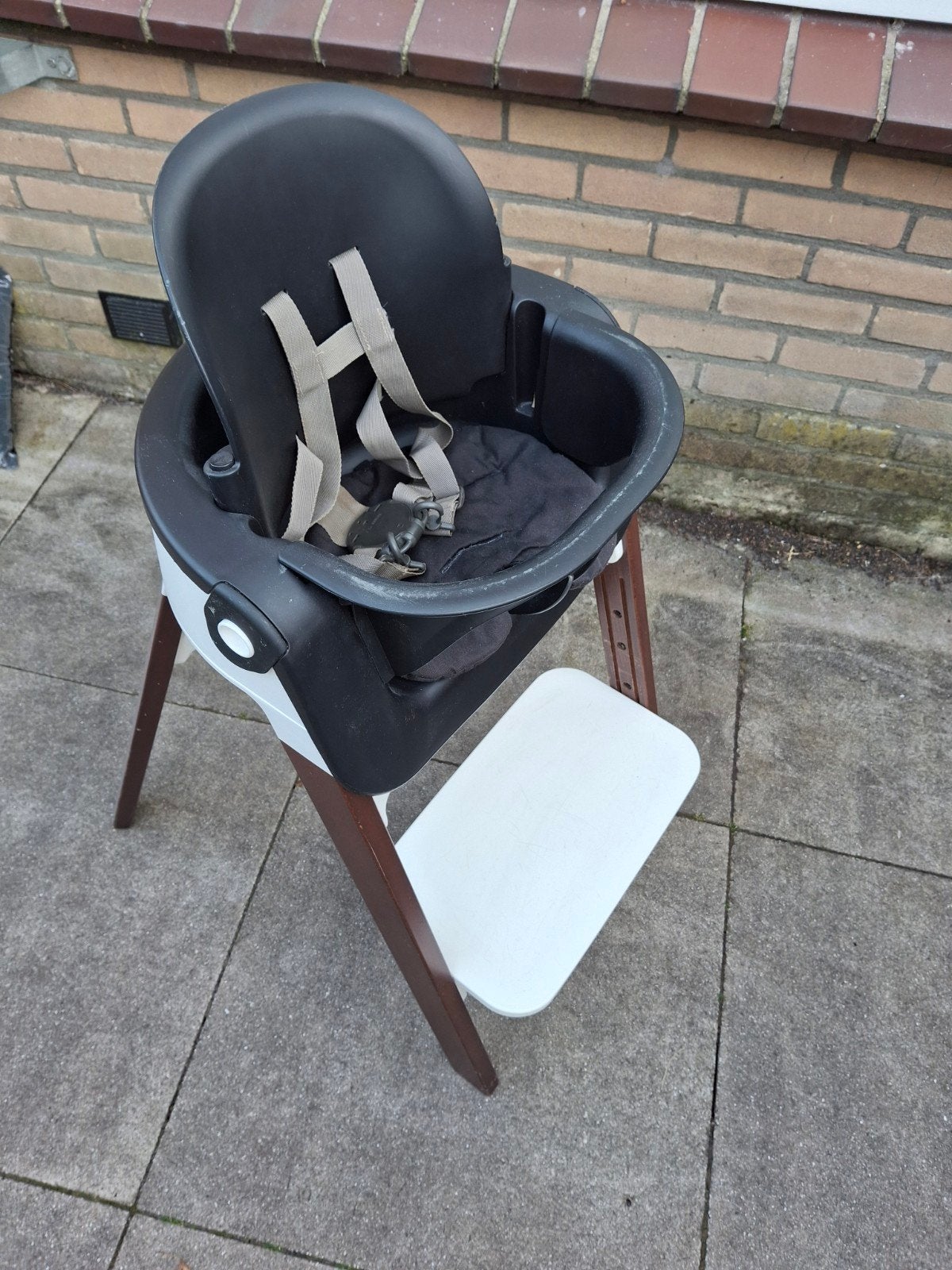 Stokke Steps stoel, met tafelblad + babyset en kussens, Ophalen, Gebruikt, Meegroeistoel, Afneembaar eetblad