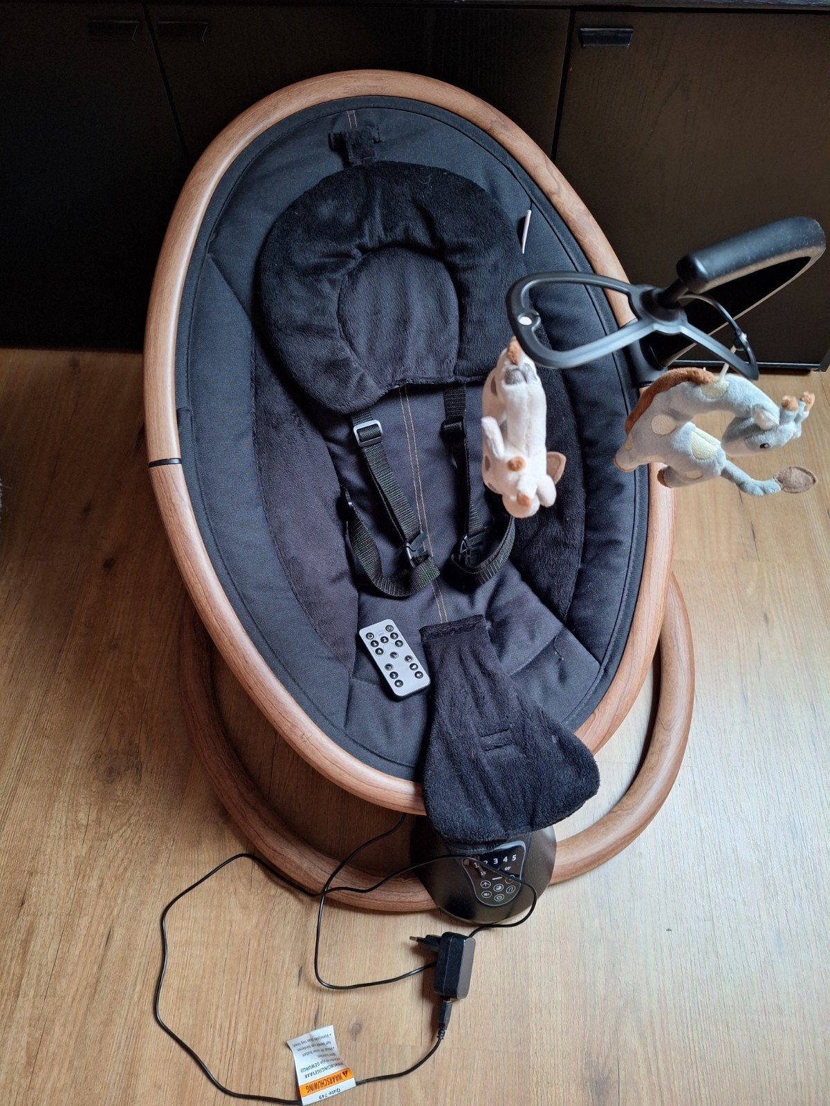 Qute elektrische wipstoel zwart, Kinderen en Baby's, Wipstoeltjes, Ophalen, Zo goed als nieuw, Verstelbaar