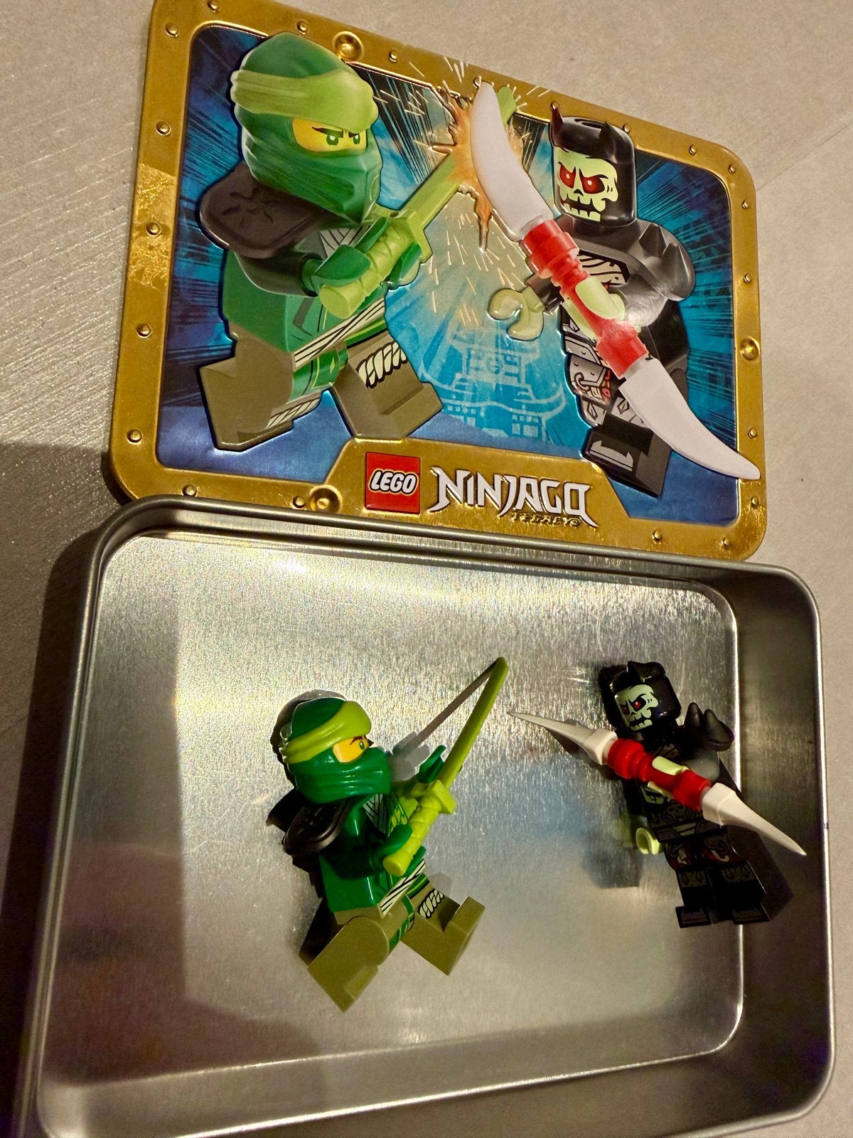 LEGO NINJAGO Legacy Limited Edition Box uit 2023 !, Inclusief minifiguren, Lego, Ophalen of Verzenden, Zo goed als nieuw