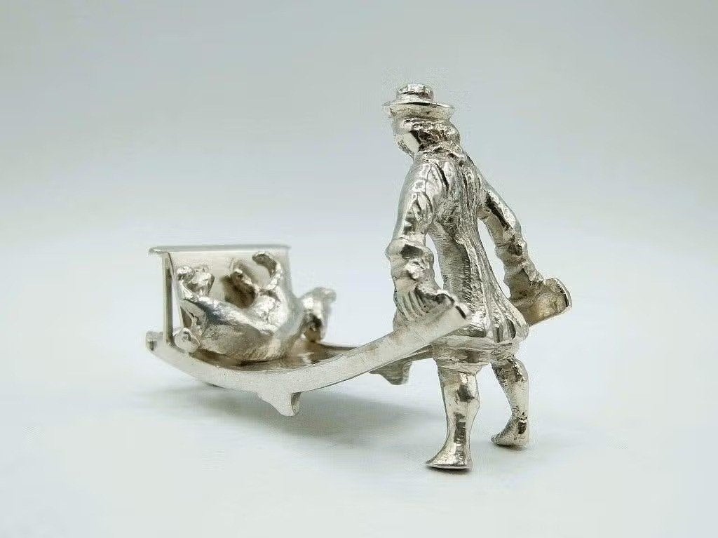 Zilveren miniatuur hondenvanger, Amsterdam, ca. 1650-1675, Antiek en Kunst, Verzenden, Zilver