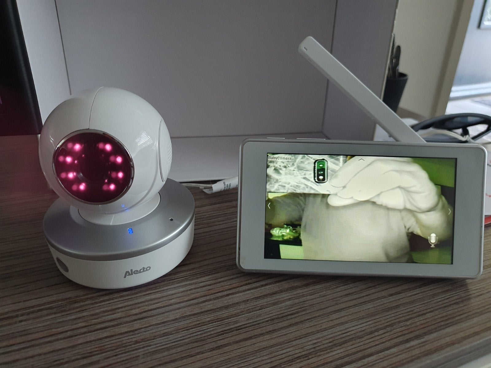 nieuwe smart babyfoon met wifi en touchscherm en camera, Ophalen of Verzenden, Nieuw, 250 meter of meer, Camera