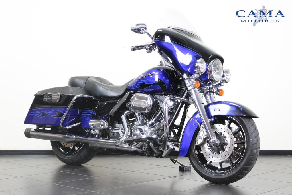 Harley-Davidson FLHTCUSE6 CVO Ultra Classic Electra Glide, Chopper