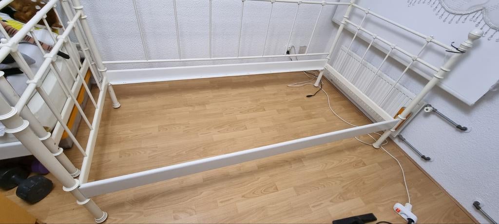 Tromnes bed  2 stuks, Ophalen, 180 cm of meer, 85 tot 100 cm
