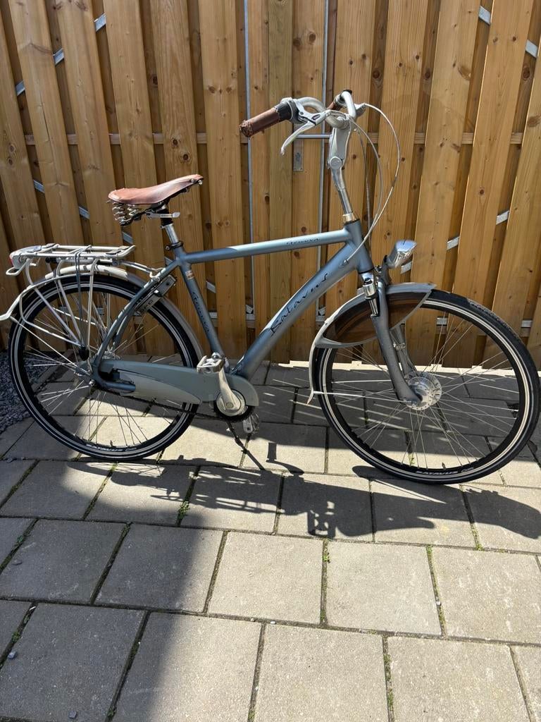 Batavus genova herenfiets 28 inch, Fietsen en Brommers, Fietsen | Heren | Herenfietsen, Ophalen, Versnellingen, Batavus, Zo goed als nieuw