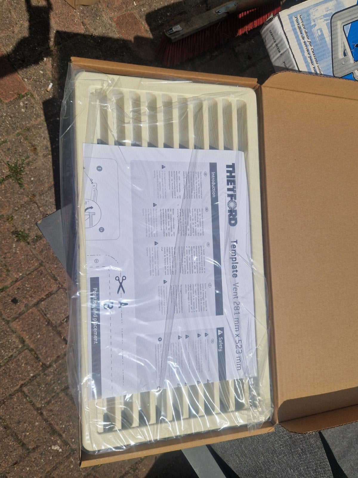 Nieuw Thetford Ventilatie Rooster 281x528mm, Caravans en Kamperen, Caravan accessoires, Ophalen of Verzenden, Nieuw