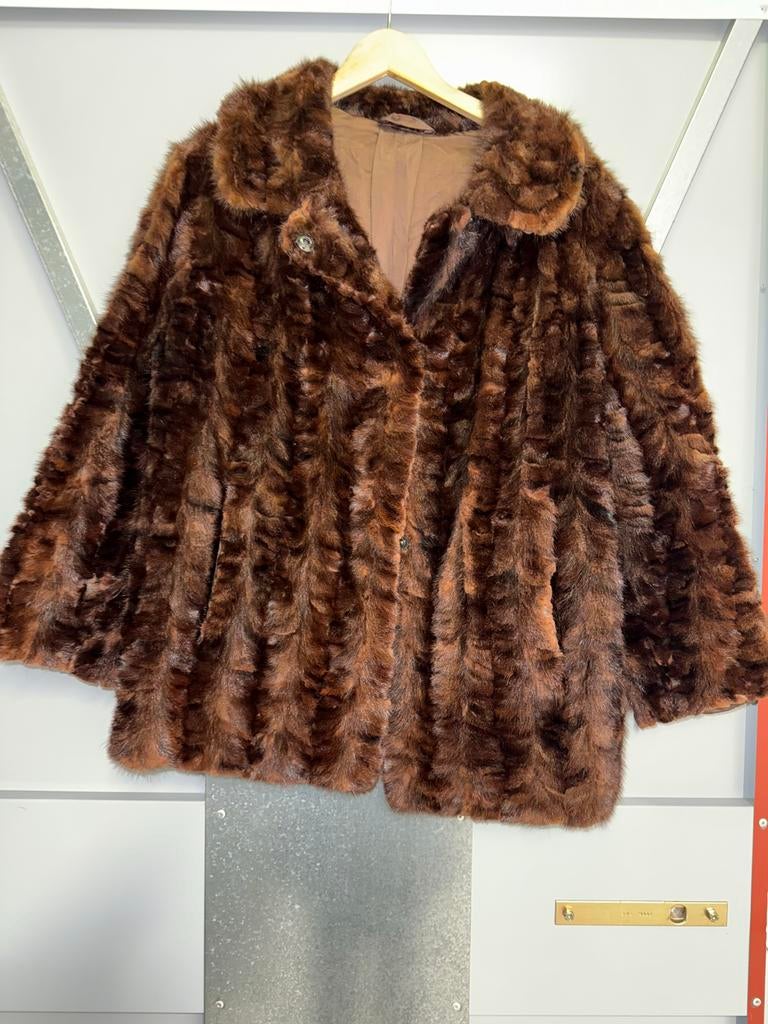 Echte Bruine Bontjas - Middellang, Kleding | Dames, Jassen | Winter, Gedragen, Maat 38/40 (M), Bruin, Ophalen of Verzenden
