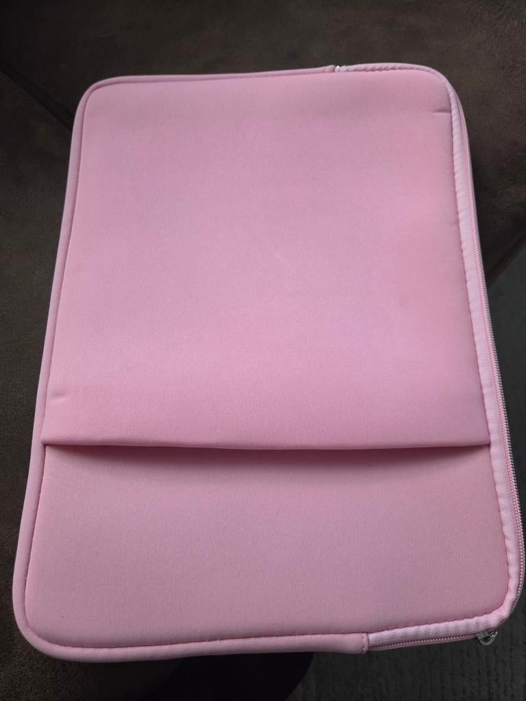 Roze laptophoes - Zo goed als nieuw, Computers en Software, Laptophoezen, Ophalen of Verzenden, 14 inch, Zo goed als nieuw, Onbekend