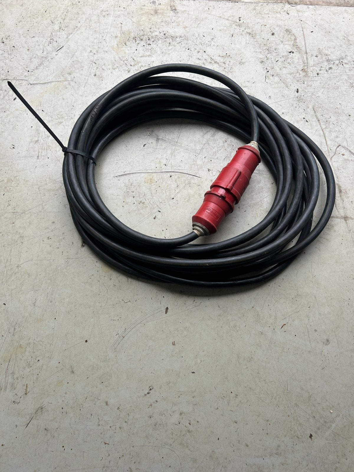 380 Volt verlengsnoer 32 A, Ophalen, Zo goed als nieuw, Apparatuur