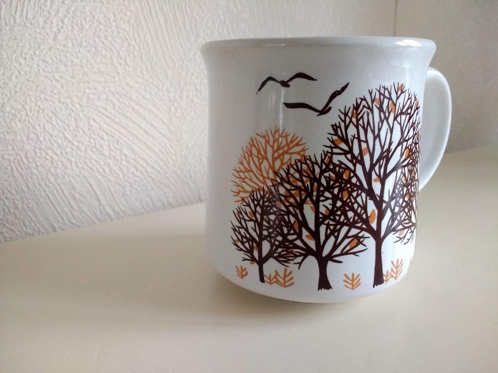 Nieuwe mok met boom, landschap met bomen erop, Nieuw, Ophalen of Verzenden, Overige stijlen, Kop(pen) en/of Schotel(s)
