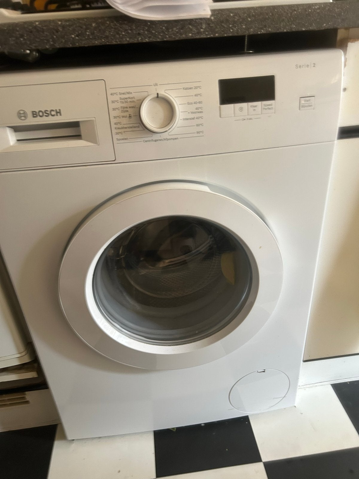 Bosch Serie 2 Wasmachine (2021), Witgoed en Apparatuur, Wasmachines, Gebruikt, Voorlader, 6 tot 8 kg, 85 tot 90 cm, 1200 tot 1600 toeren