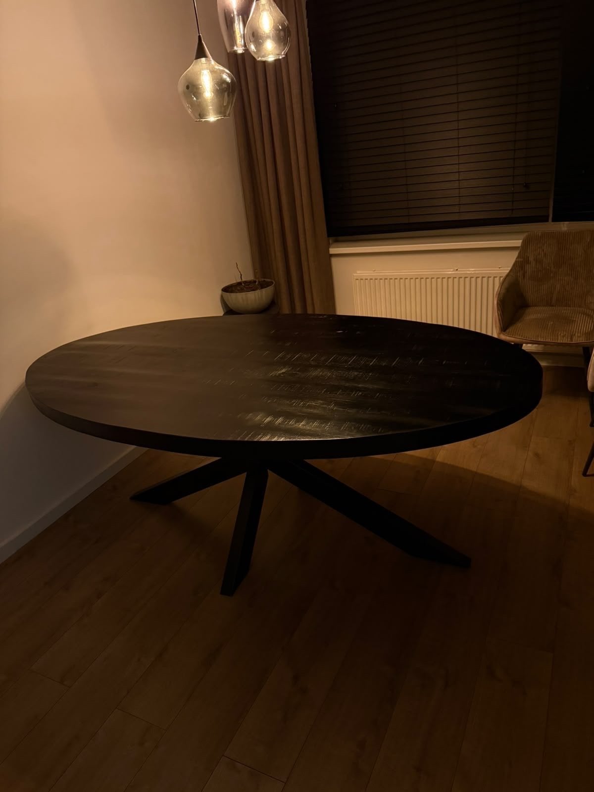 Eettafel, ovaal, mango hoit, Ophalen, 100 tot 150 cm, Zo goed als nieuw, 150 tot 200 cm