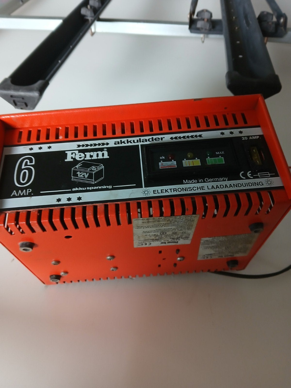 Acculader 12V 6A - Ferm (Gebruikt), Gebruikt