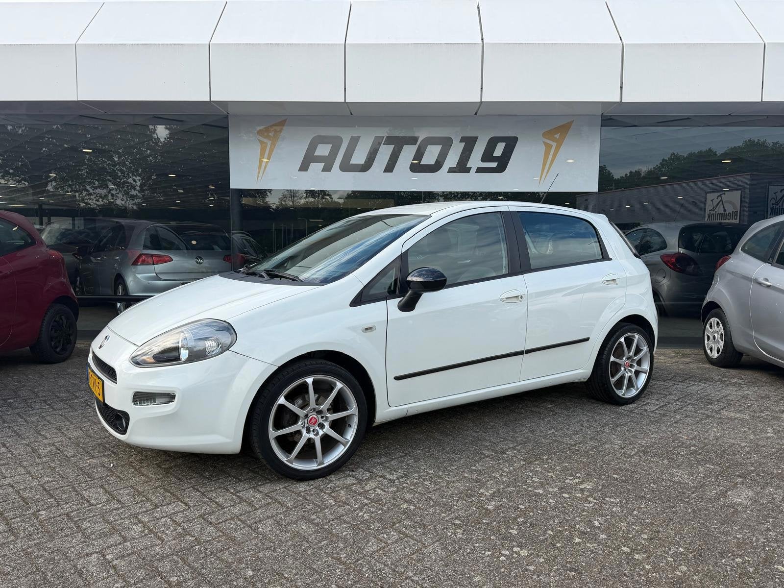 Fiat Punto 0.9 TwinAir Racing, Auto's, Voorwielaandrijving, Euro 5, Gebruikt, Origineel Nederlands