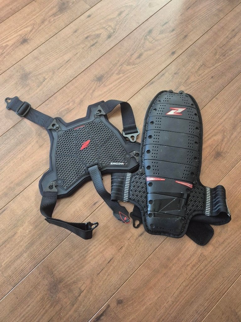 rug en body protector maat xs, Ophalen of Verzenden, Tweedehands, Kinderen, Overige typen