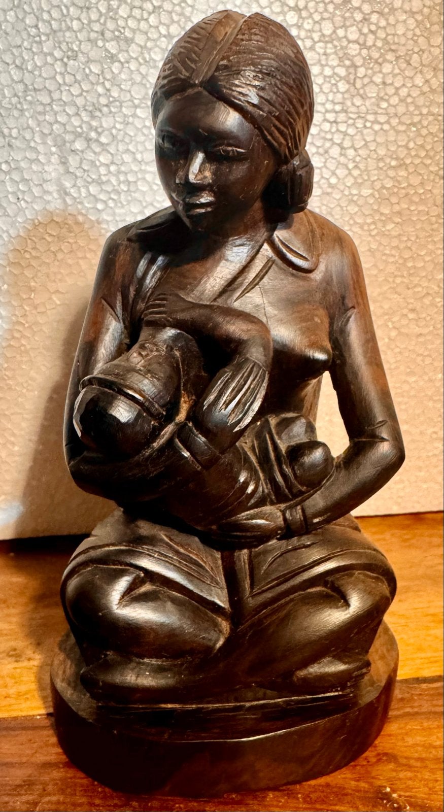 Houten beeld: Vrouw met kind, 20 cm, Groep mensen, Minder dan 20 cm, Ophalen of Verzenden, Handgemaakt