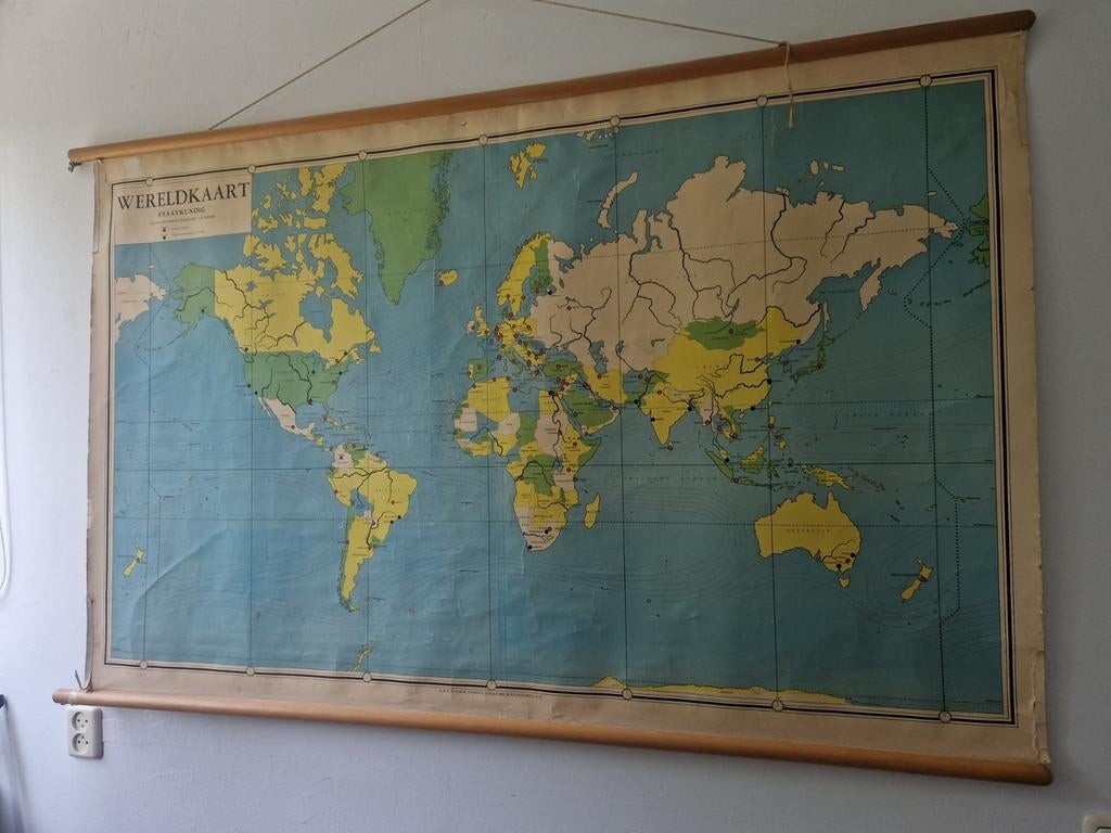 Vintage Wereldkaart Kloosterman Schoolpla, Gelezen, Ophalen of Verzenden, Landkaart, 1800 tot 2000
