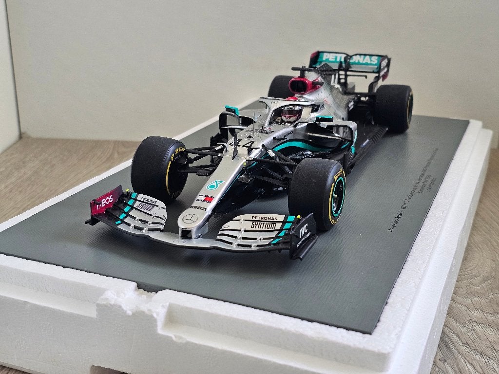 Mercedes-AMG F1 W11, L. Hamilton # 44, test Barcelona 2020., Ophalen of Verzenden, Zo goed als nieuw, Auto, Overige merken