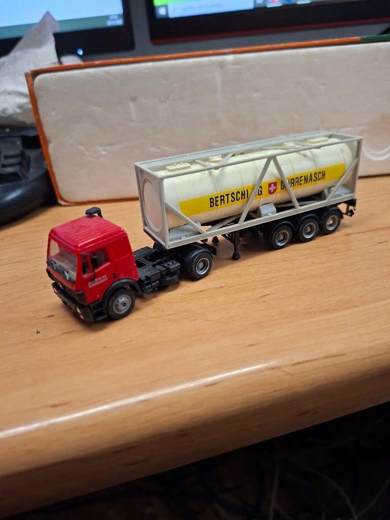 Herpa MB SK Bertchi, Hobby en Vrije tijd, Ophalen of Verzenden, Zo goed als nieuw, Bus of Vrachtwagen, Herpa
