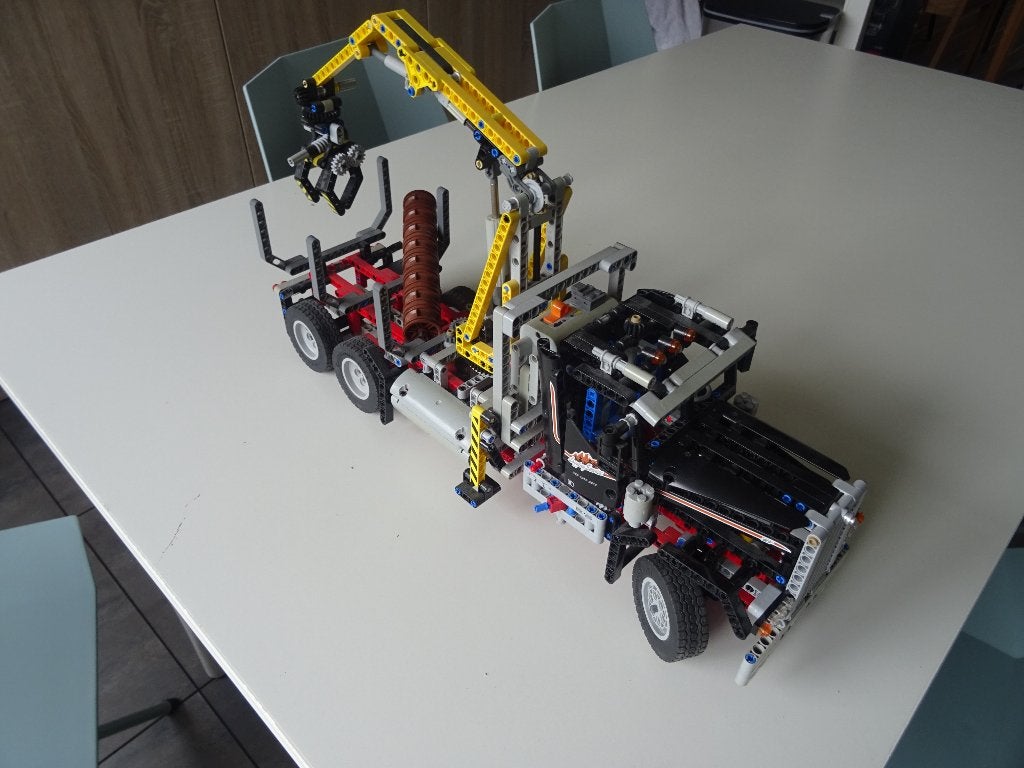 technic Lego 9397 Boomstammentransport, Kinderen en Baby's, Speelgoed | Duplo en Lego, Lego, Ophalen of Verzenden, Zo goed als nieuw