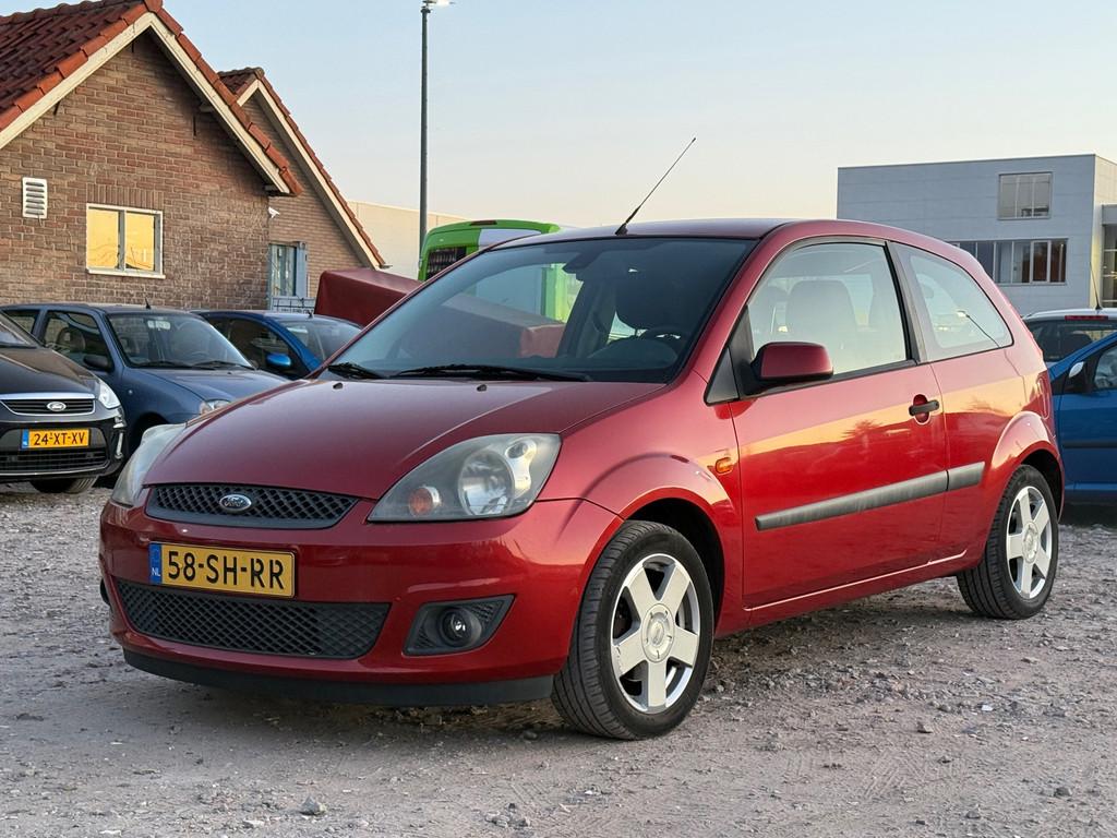 Ford Fiesta 1.3-8V Futura/ LAAG KM/ VELGEN, 1299 cc, Origineel Nederlands, Bedrijf, Handgeschakeld