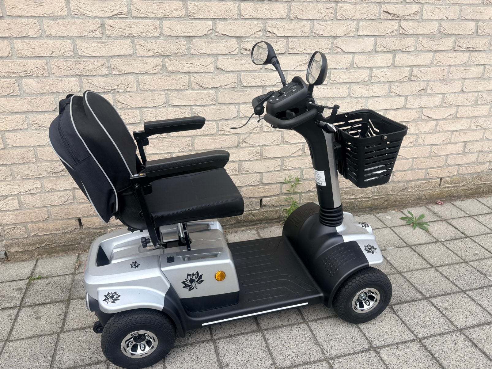 Scooter mobiel zilver, 5 maanden oud ,, Ophalen, Nieuw, 36 t/m 45 km, 11 t/m 15 km/u