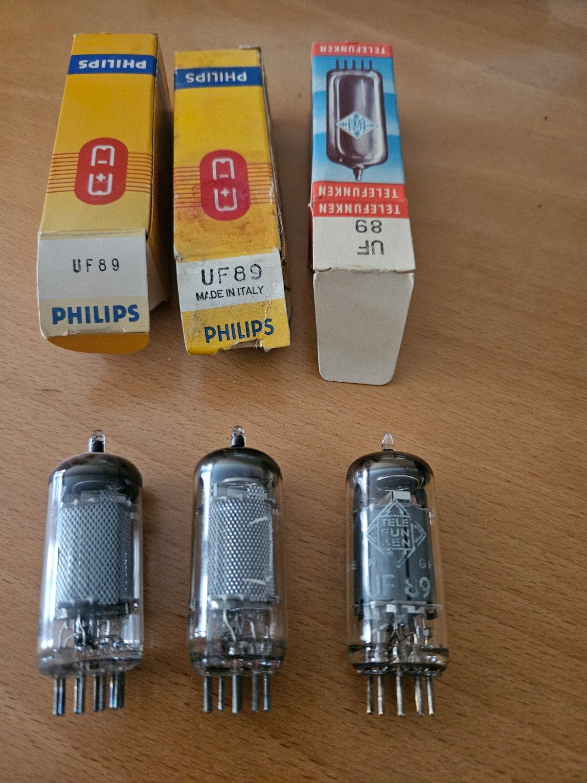 3x UF89 Radiobuizen (1xTelefunken) - Ongetest, Ophalen of Verzenden