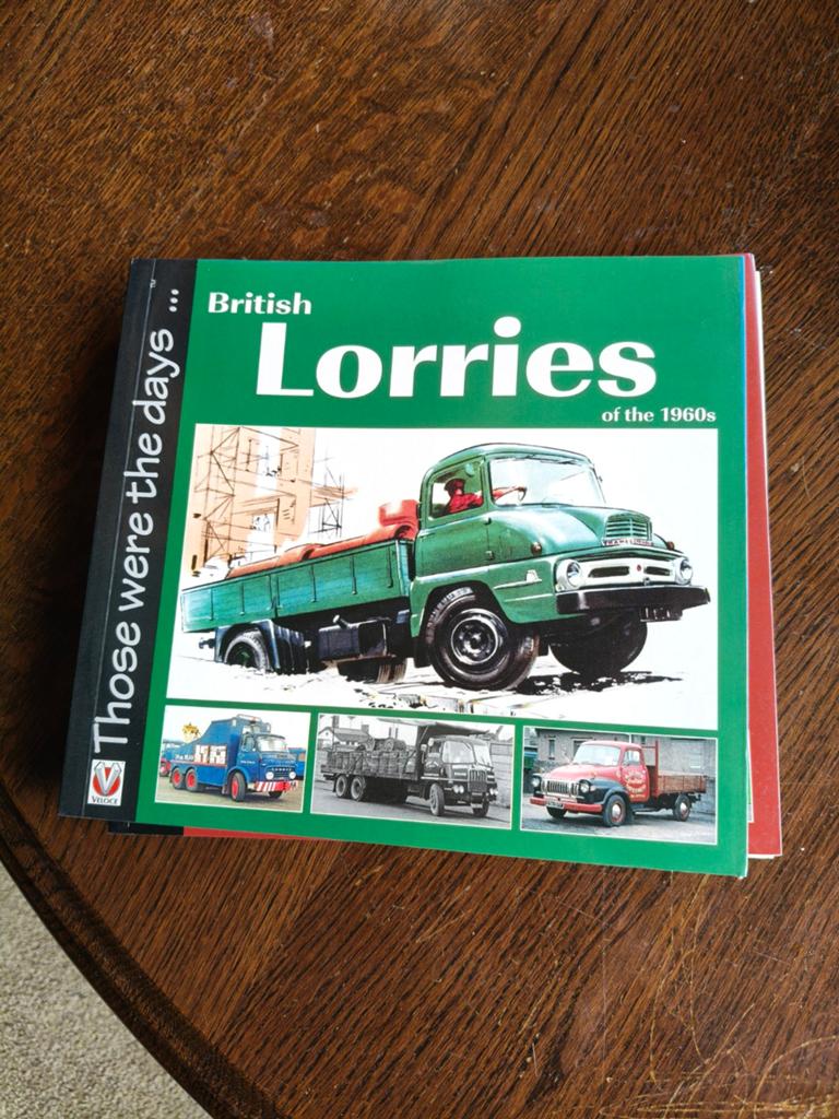 British Lorries of the 1960s - Vrachtwagens Boek, Boeken, Auto's | Boeken, Ophalen of Verzenden, Gelezen