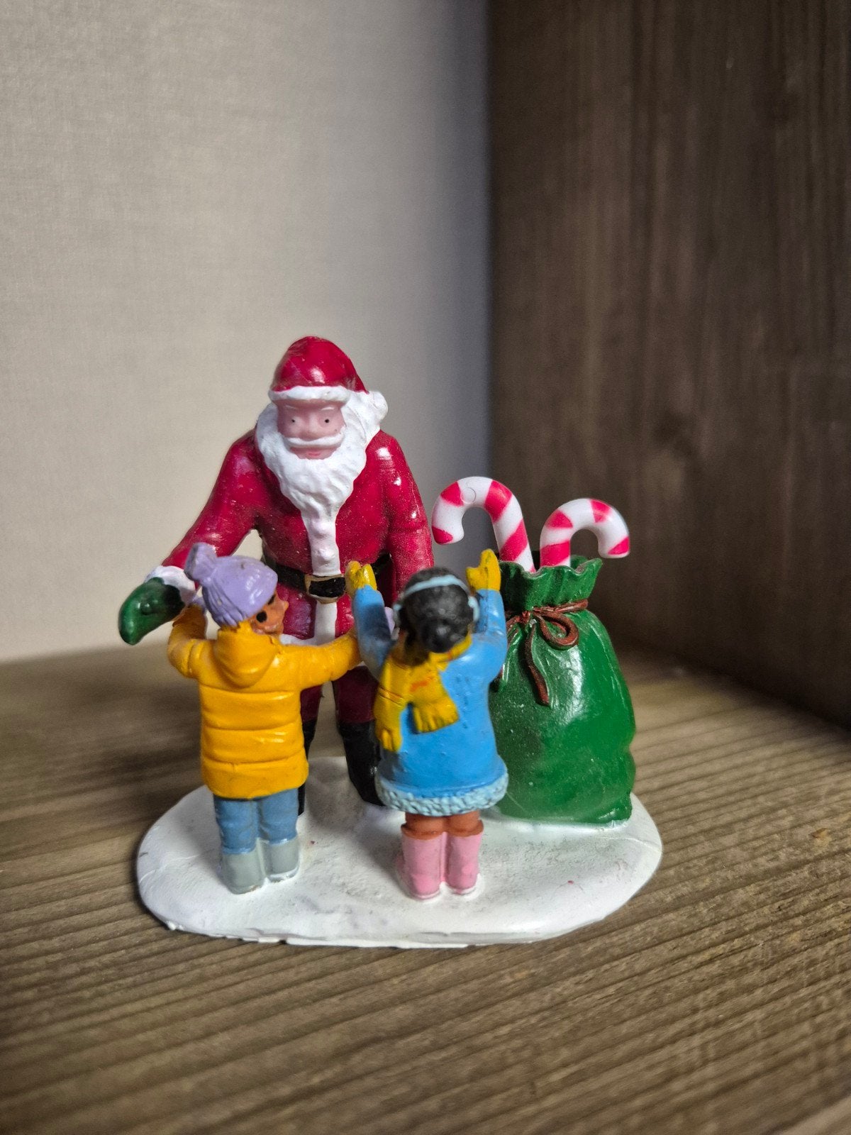 Lemax figuur 17 kerstdorp kersthuisjes, Diversen, Ophalen of Verzenden, Zo goed als nieuw