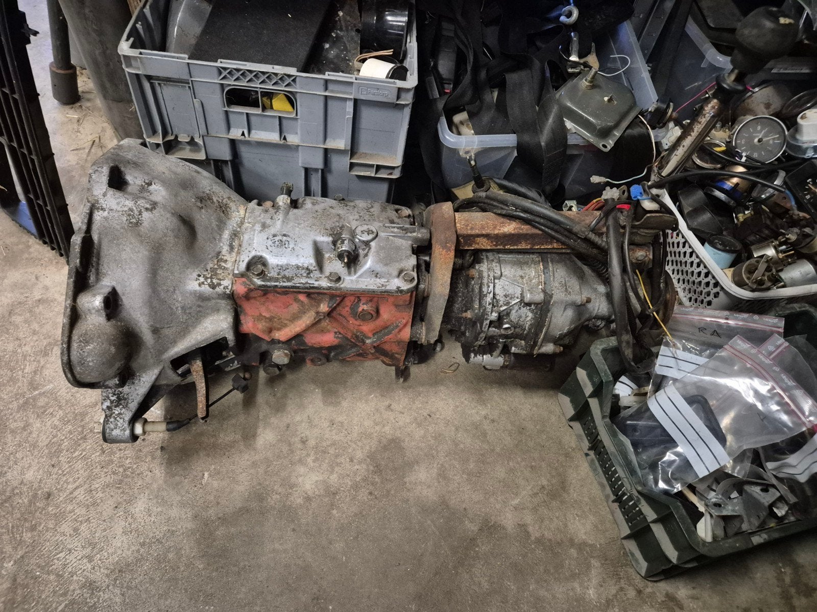 M46 overdrive versnellingsbak volvo 240/244/245, Auto-onderdelen, Ophalen, Volvo