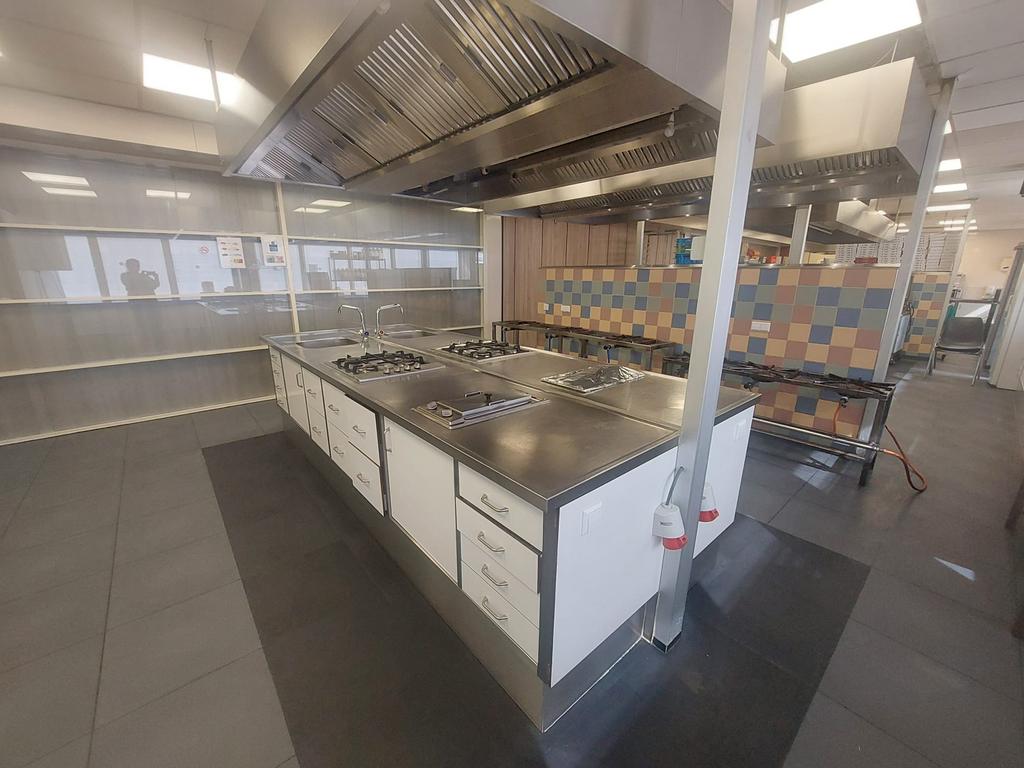 Horeca / catering / productiekeuken te huur, Zakelijke goederen, Horeca | Overige, Ophalen of Verzenden