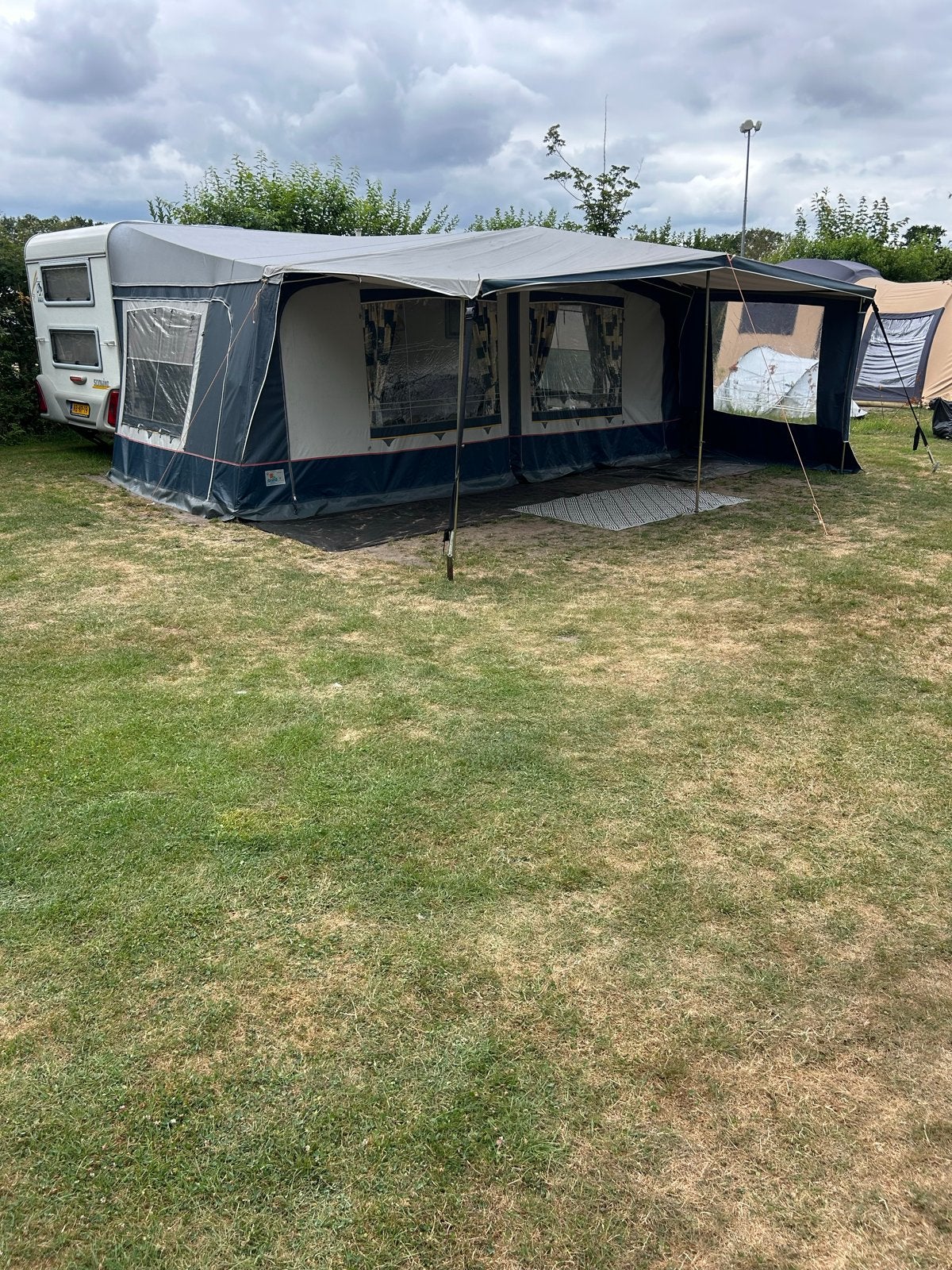 Knaus Sudwind 500 met voortent,luifel+inventaris stapelbed, Rondzit, Particulier, Luifel, 5 tot 6 meter