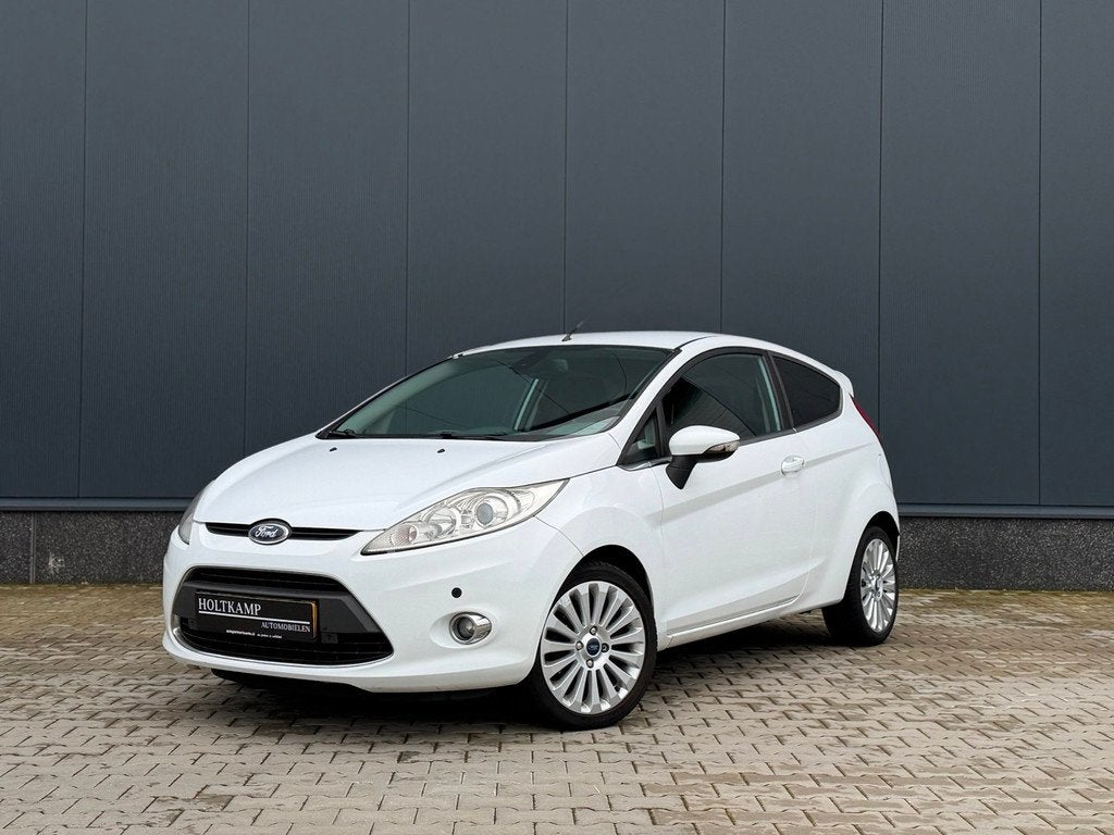 Ford Fiesta 1.4 Titanium | CRUISE | CLIMA | XENON | KEYLESS, Voorwielaandrijving, Gebruikt, 4 cilinders, Wit