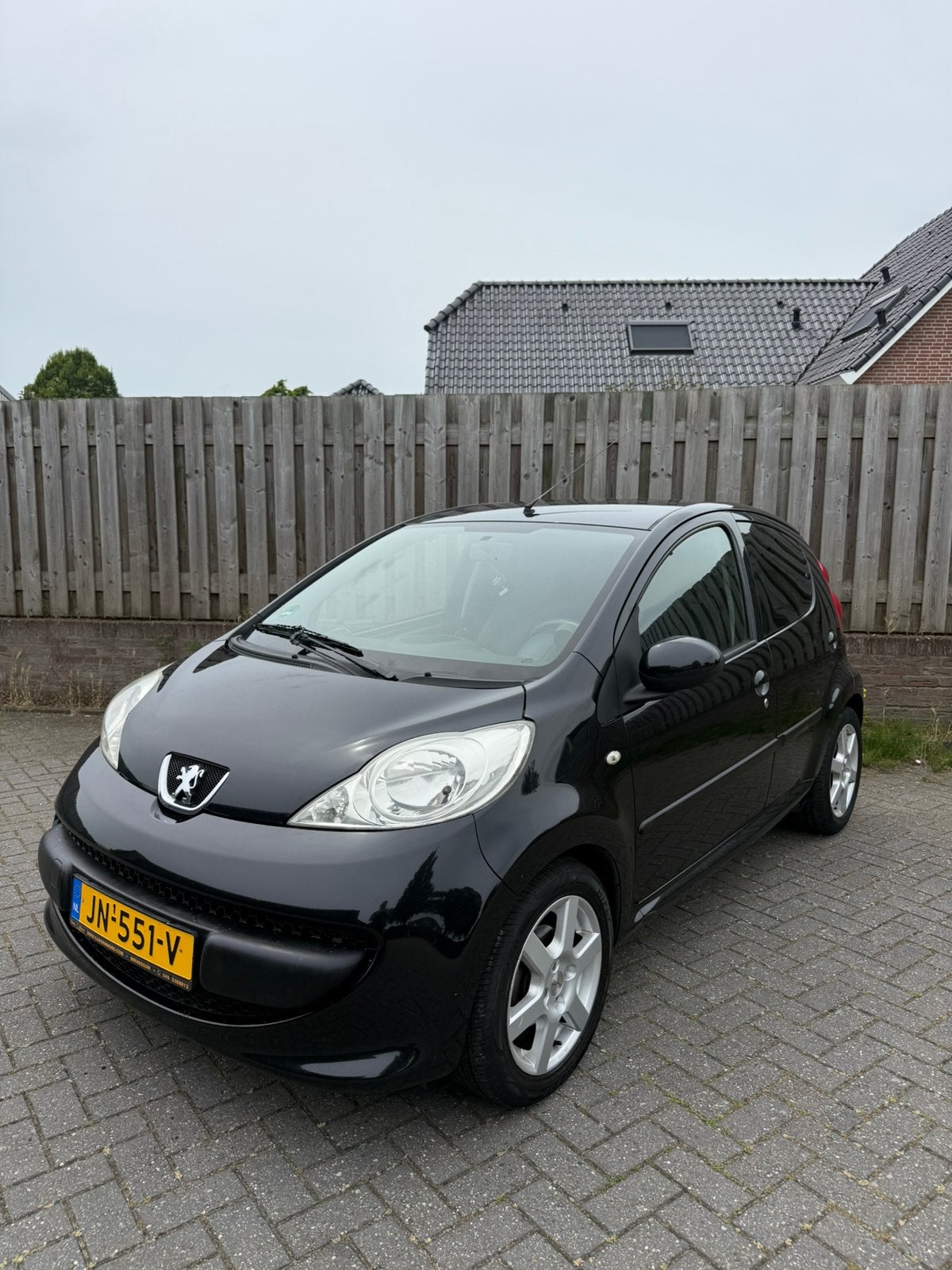 Peugeot 107 1.0 12V 5DR 2006 Zwart NWE AIRCO / NIEUWE APK /, Voorwielaandrijving, 4 stoelen, Bedrijf, Handgeschakeld