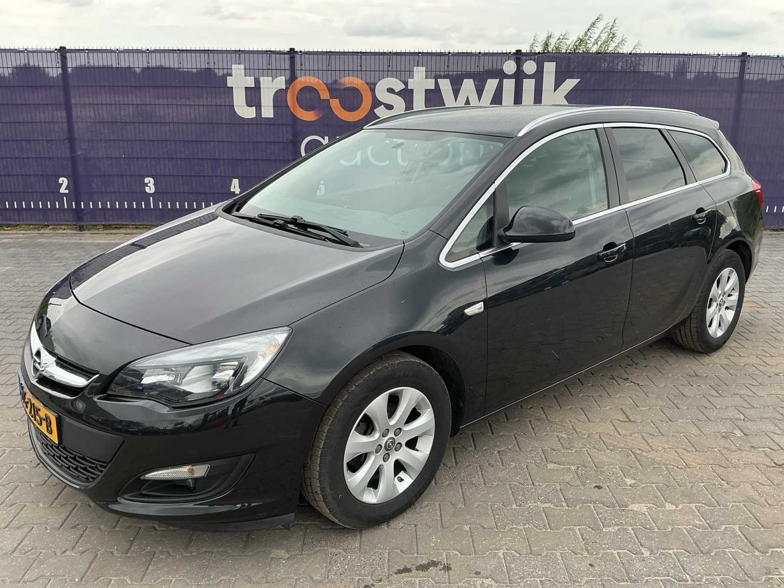 2015 - Opel - Astra Sports Tourer - 1.4 Turbo Edition - Pers, Auto's, Gebruikt, Euro 6, Astra, Stationwagon