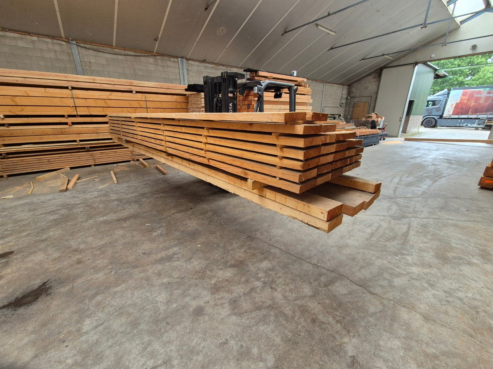 Restpartij 18st douglas balken 5x20cm 5mtr bieden!!, Tuin en Terras, Ophalen