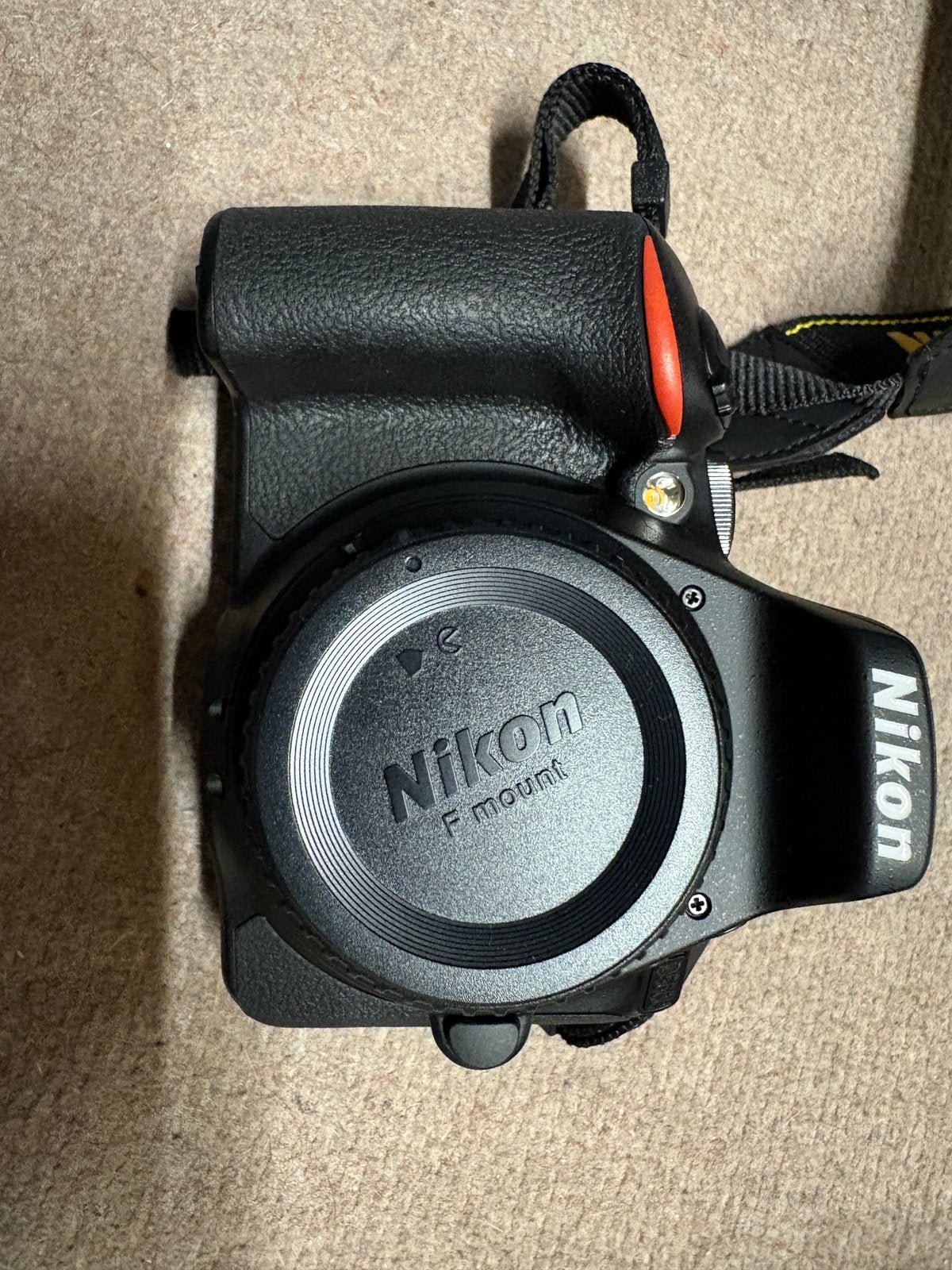 Nikon D5600 nieuwstaat + 3 lenzen en toebehoren, Ophalen of Verzenden, Zo goed als nieuw, Nikon, 8 keer of meer