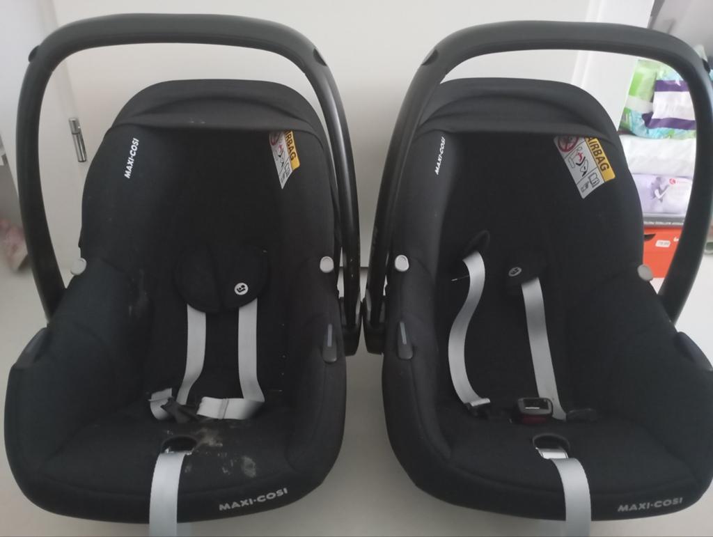 Maxi-Cosi autostoeltjes (2 stuks) - bekleding moet gewassen, Ophalen, 0 t/m 13 kg, Maxi-Cosi, Gebruikt
