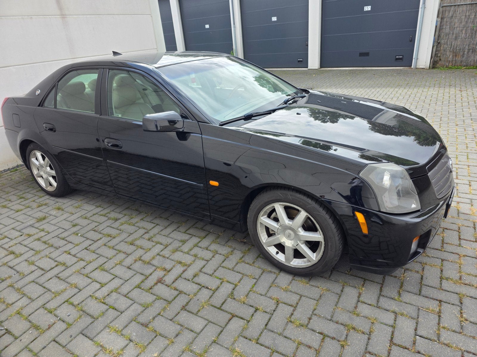 Cadillac CTS 2.8 V6 AUT 2005 Zwart, Auto's, Automaat, Zwart, Origineel Nederlands, 215 pk