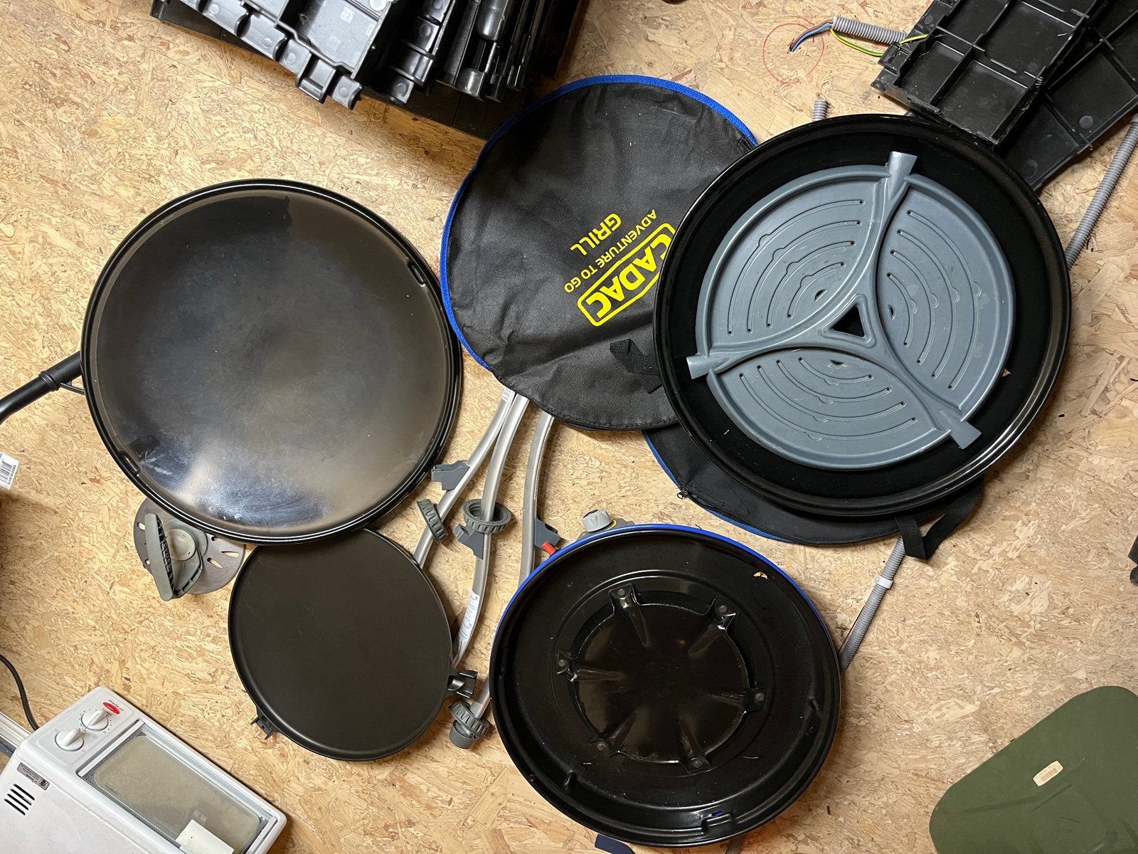 Cadac Adventure To Go Grill - Gasbarbecue met gasfles, Ophalen, Gebruikt