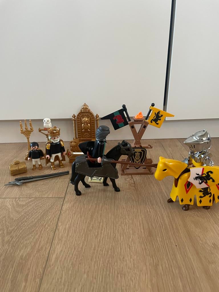Playmobil Advent Kalender - Ridder Kasteel Thema, Ophalen of Verzenden, Zo goed als nieuw
