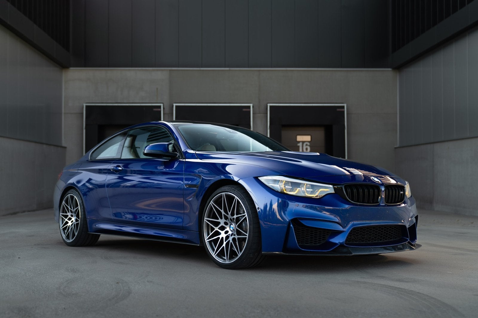 BMW M4 Competition M DCT 530PK San Marino blauw, Automaat, Dealer onderhouden, Achterwielaandrijving, 4-Serie